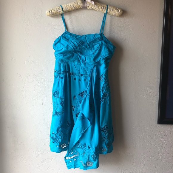 Lost April embroidered dress - Picture 1 of 12